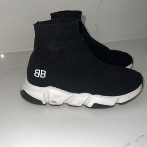Kids Balenciaga sneakers size 9 Pre loved 100% Authentic